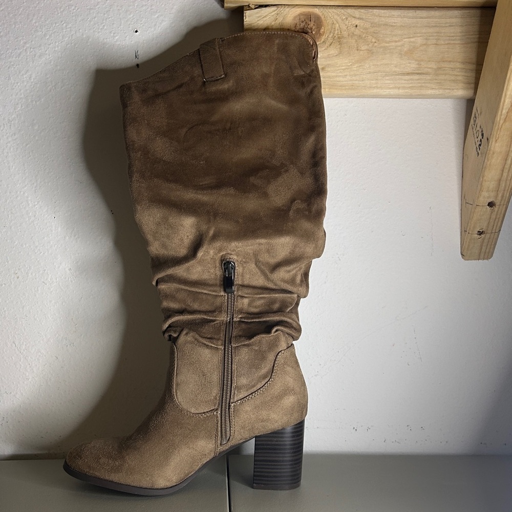 Journee Collection Womens Aneil Stacked Heel Knee High Boots SZ 9
